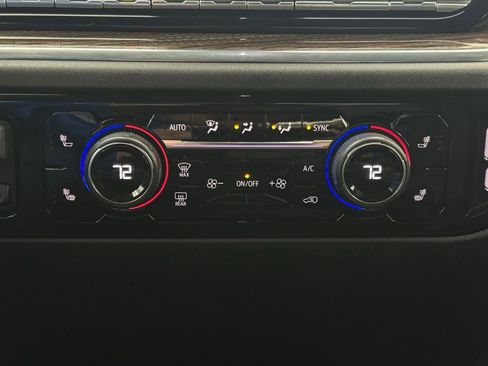 Used 2025 Chevrolet Silverado 1500 LT image 27