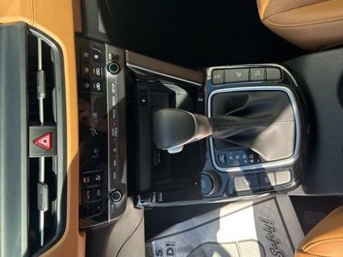 Used 2024 Kia Seltos SX AWD/4WD image 13