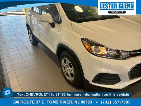 Used 2017 Chevrolet Trax LS image 1