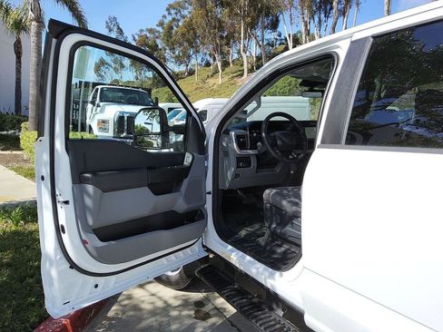 New 2026 Ford F450 XL w/ XL Chrome Package image 5