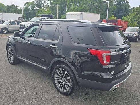 Used 2017 Ford Explorer Platinum AWD/4WD image 4