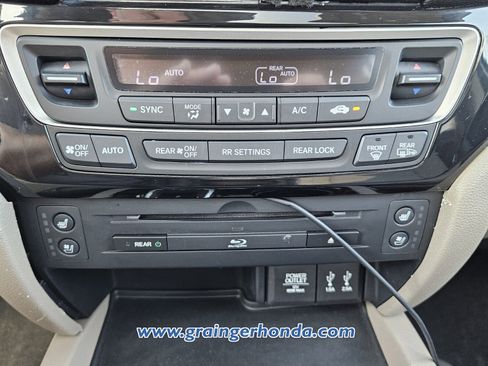Used 2016 Honda Pilot Elite image 17