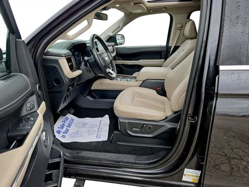 Used 2024 Ford Expedition Limited AWD/4WD image 16