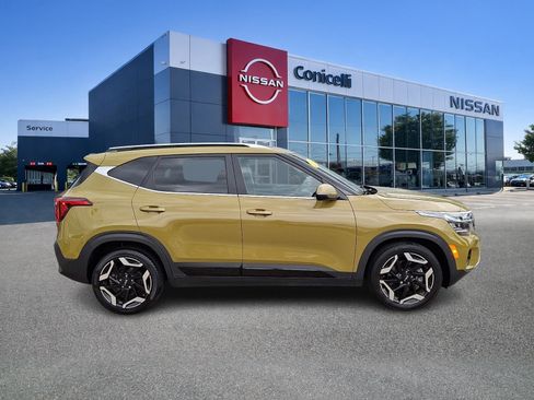 Used 2024 Kia Seltos SX w/ SX Sunroof Package AWD/4WD image 7
