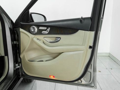 Used 2019 Mercedes-Benz GLC 300 4MATIC DRIVER ASSIST PKG PARKI image 42