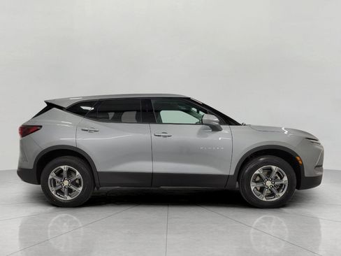 Used 2025 Chevrolet Blazer LT AWD/4WD image 11