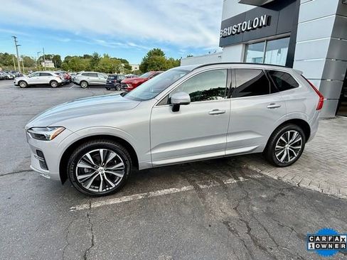 Used 2022 Volvo XC60 B5 Momentum w/ Climate Package image 6