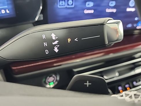 New 2026 Chevrolet Traverse Z71 w/ Driver Confidence Package image 35