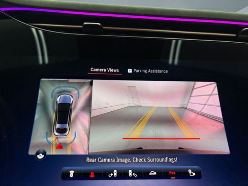 Certified 2023 Mercedes-Benz EQS 580 4MATIC Sedan image 30