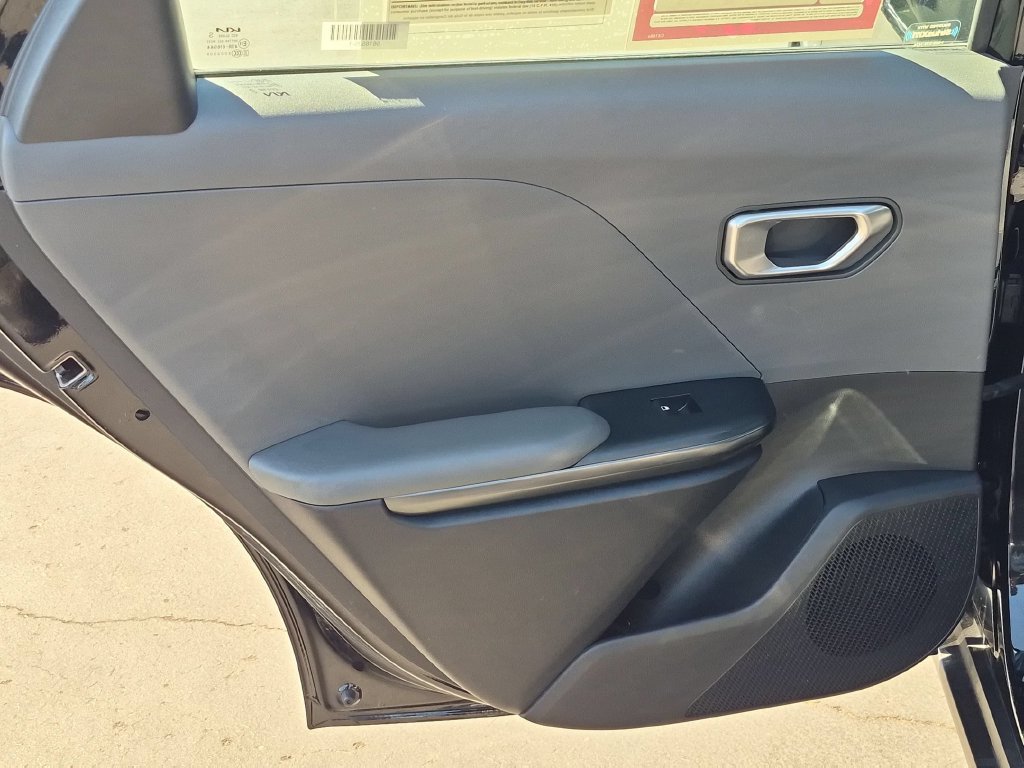 Used 2025 Kia K4 FWD image 24