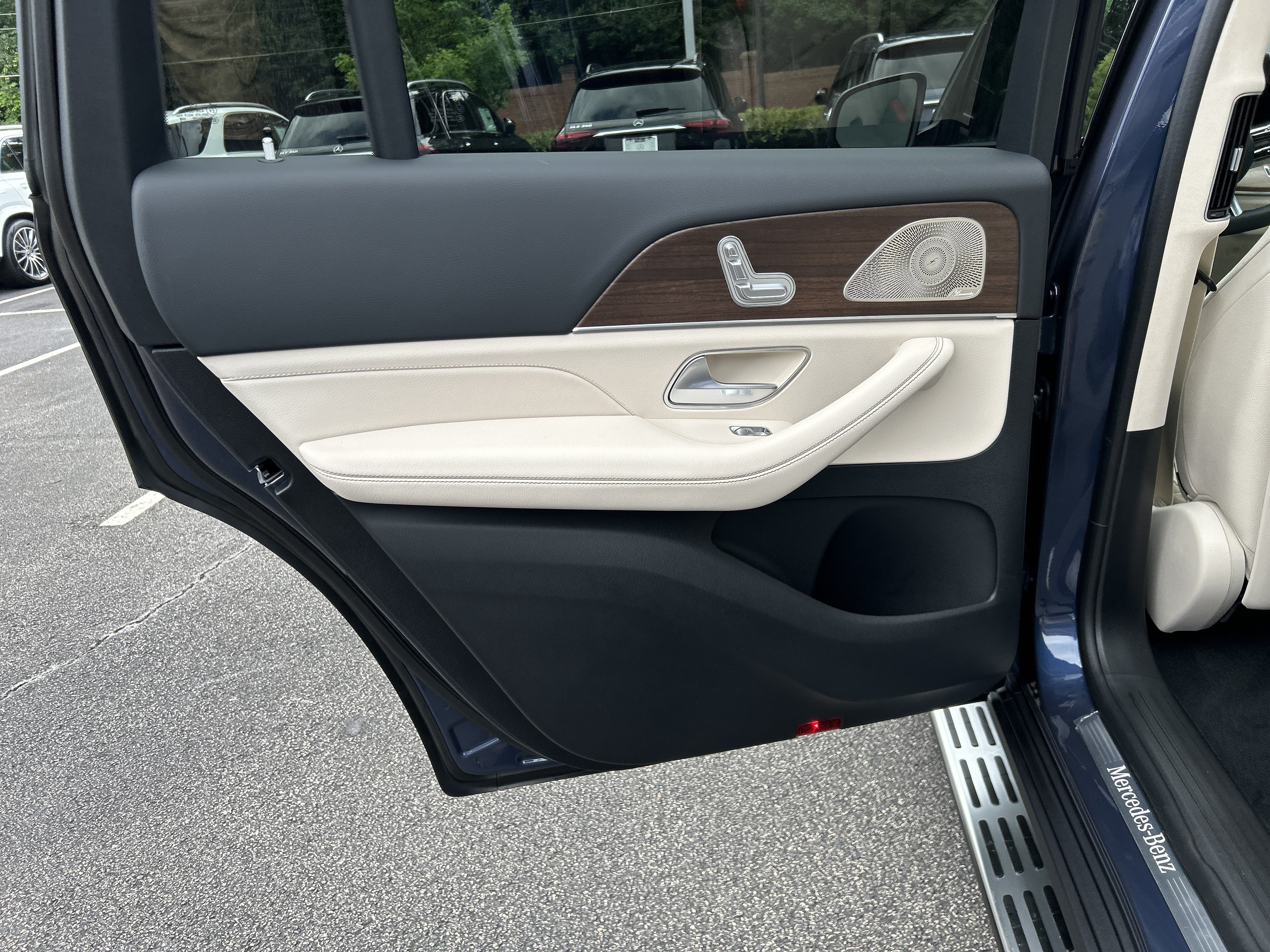 New 2026 Mercedes-Benz GLS 450 4MATIC image 36