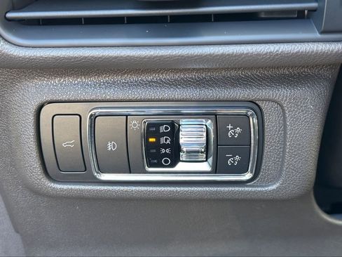 Used 2021 Lincoln Corsair Reserve w/ Equipment Group 201A image 12