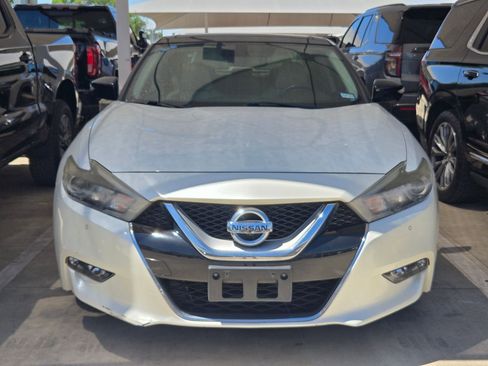 Used 2017 Nissan Maxima Platinum FWD image 2