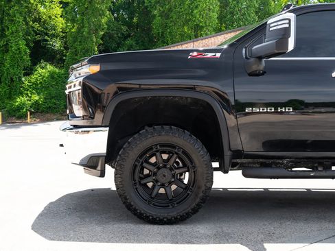 Used 2020 Chevrolet Silverado 2500 LTZ w/ LTZ Plus Package AWD/4WD image 3