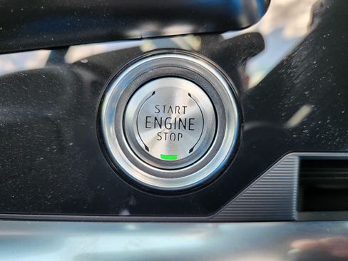 Used 2024 Chevrolet Corvette Stingray Premium Conv w/ Z51 Performance Package RWD image 31