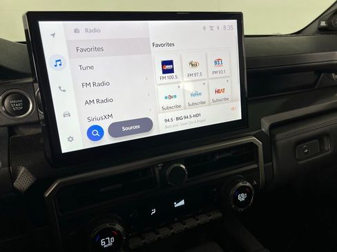 Used 2025 Toyota 4Runner Limited image 18