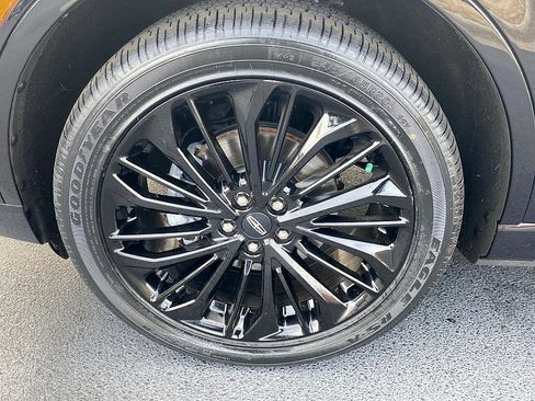 Used 2023 Lincoln Corsair Reserve w/ Jet Appearance Package image 8