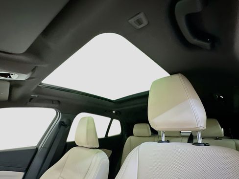 Used 2025 BMW X2 xDrive28i image 26