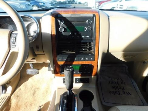 Used 2008 Ford Explorer Eddie Bauer image 16