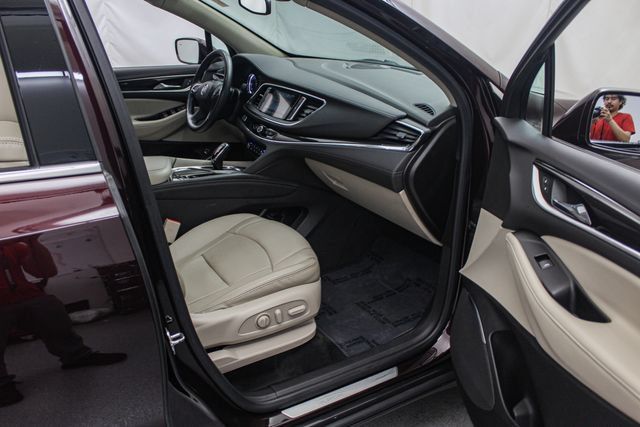 Certified 2018 Buick Enclave Essence FWD image 24