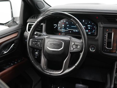 Used 2024 GMC Yukon XL Denali Ultimate AWD/4WD image 16