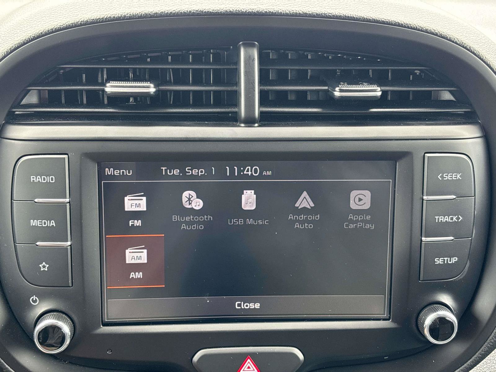 Used 2025 Kia Soul LX w/ LX Technology Package FWD image 29