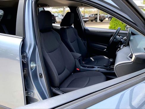 Used 2023 Toyota Corolla Cross LE image 8