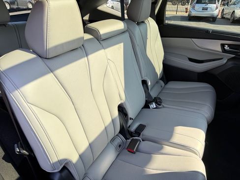 Used 2022 Acura MDX SH-AWD w/ Technology Package image 34