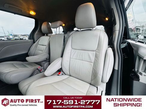 Used 2016 Toyota Sienna XLE image 17