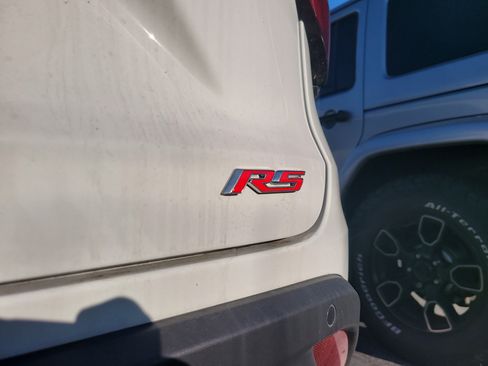 Used 2025 Chevrolet Trax RS w/ Sunroof Package image 7