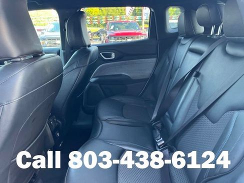 Used 2024 Jeep Compass Latitude AWD/4WD image 12