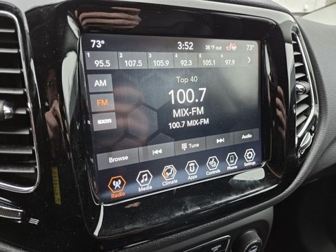 Used 2019 Jeep Compass Limited image 10