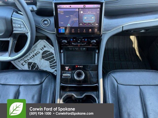 Used 2023 Jeep Grand Cherokee L Limited w/ Luxury Tech Group II AWD/4WD image 28