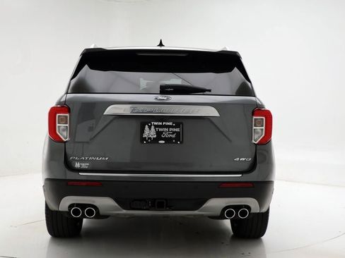 Used 2022 Ford Explorer Platinum w/ Equipment Group 601A image 7
