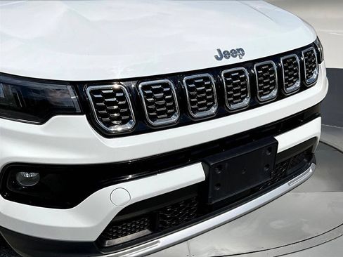 Used 2025 Jeep Compass Limited AWD/4WD image 35