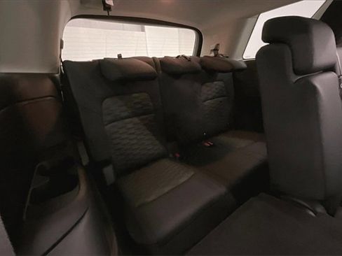 New 2025 Nissan Pathfinder S image 32