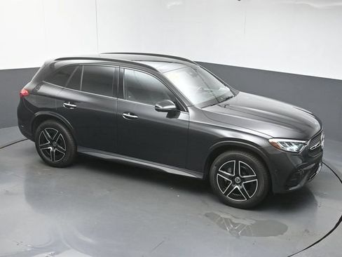 Used 2025 Mercedes-Benz GLC 300 w/ AMG Line image 43