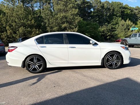 Used 2016 Honda Accord Sport image 2