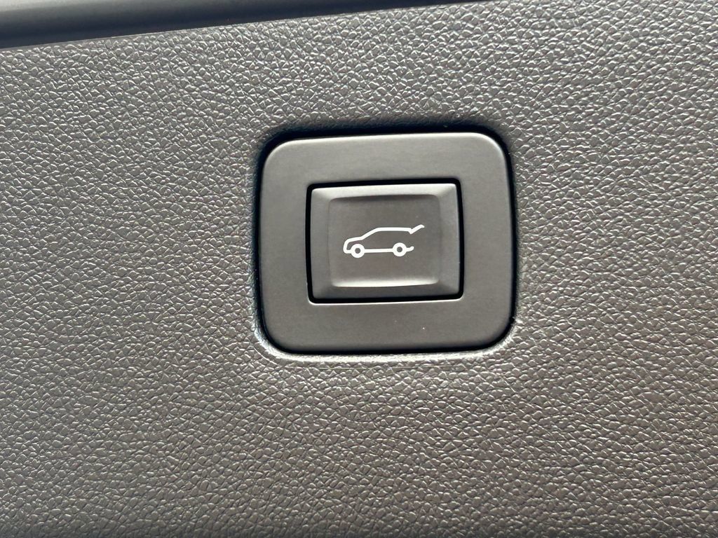 Used 2024 Buick Envista Avenir FWD image 75