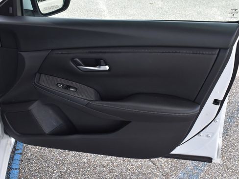 Used 2024 Nissan Sentra SV FWD image 52