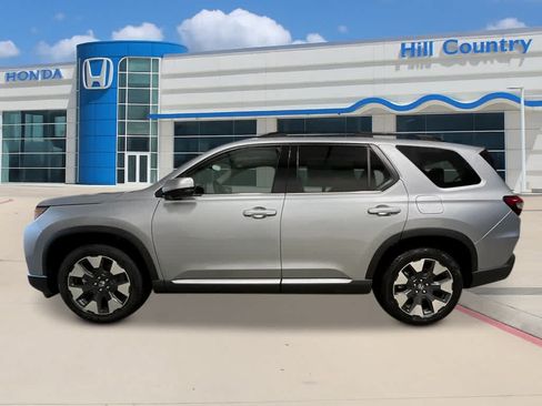 New 2026 Honda Pilot Elite image 2