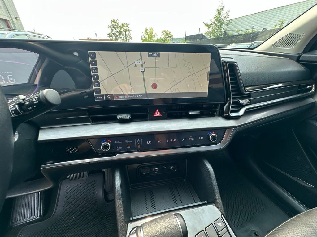 Used 2024 Kia Sportage EX AWD/4WD image 25