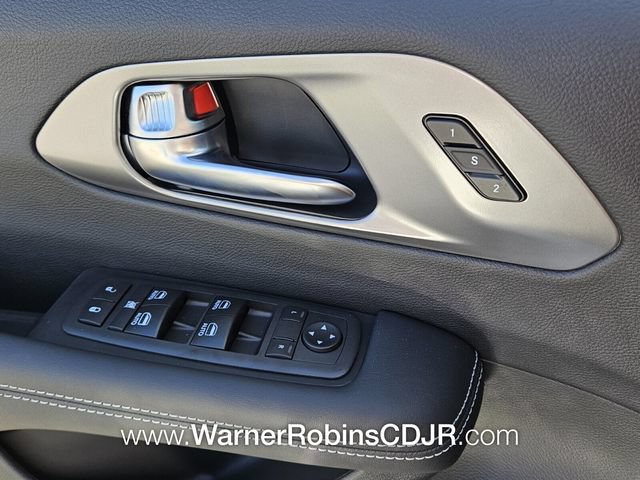 New 2026 Chrysler Pacifica Select w/ S Appearance Package FWD image 30