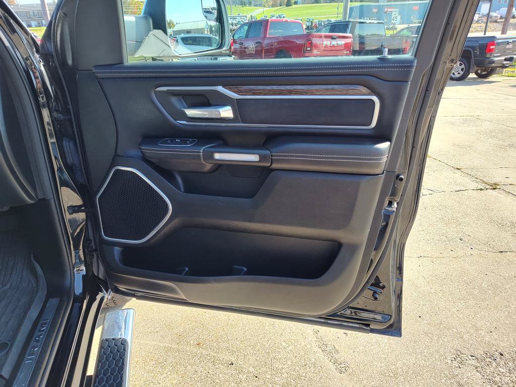 Used 2020 RAM 1500 Laramie AWD/4WD image 20