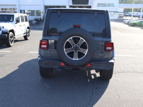 Used 2023 Jeep Wrangler Unlimited Sahara AWD/4WD image 20