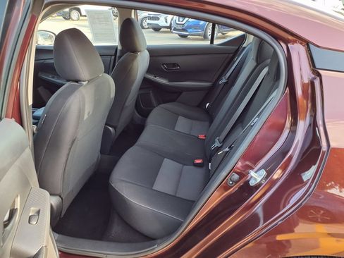 Used 2025 Nissan Sentra SV FWD image 14