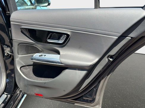 Used 2025 Mercedes-Benz E 350 Sedan image 25
