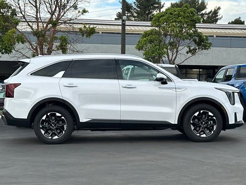New 2026 Kia Sorento S w/ S Panoramic Sunroof Package FWD image 3