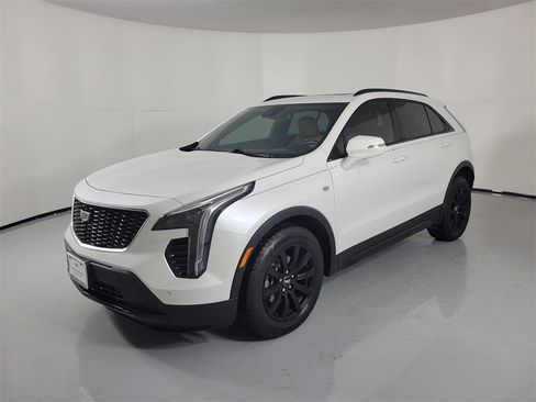 Certified 2023 Cadillac XT4 Sport image 2
