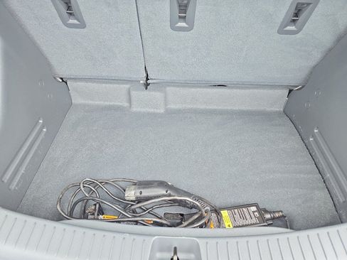 Used 2019 Chevrolet Bolt LT FWD image 11
